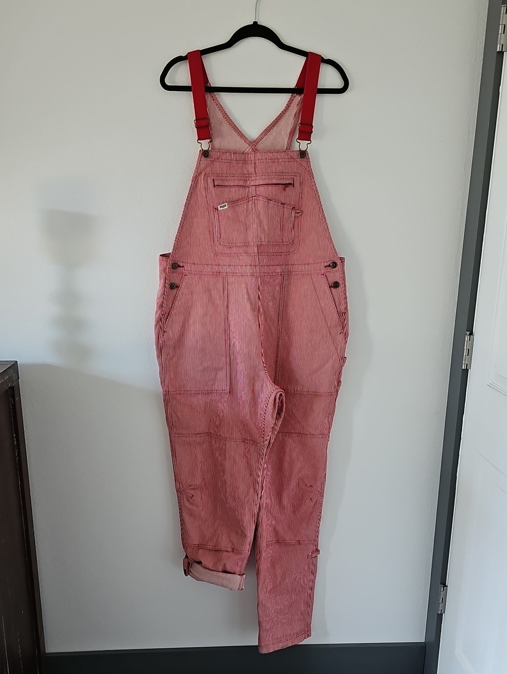 ●●DULUTH TRADING RED/WHITE OVERALLS SIZE L EUC●●